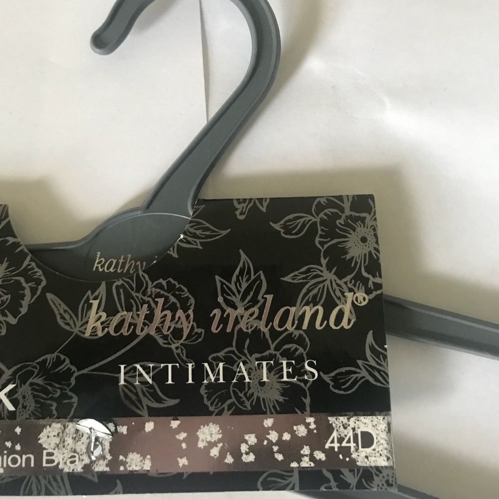 Plus size Black lace bra